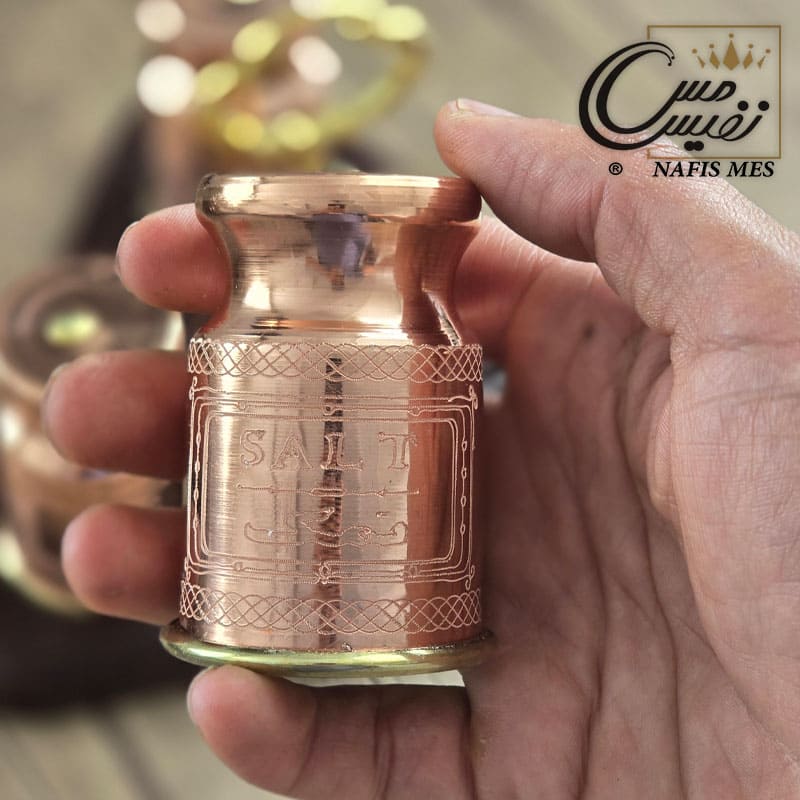 Alternative view of سرویس نمک و فلفل پاش 5 پارچه مسی طرح ستین