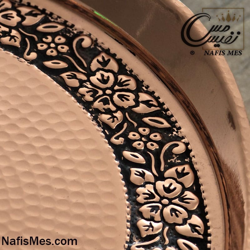 Alternative view of سینی مسی سه گوش طرح رز نفیس زنجان