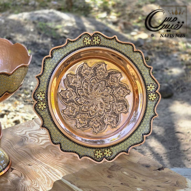 Alternative view of سرویس پذیرایی لب دالبری خاتم کاری طرح نفیس ( میوه ، آجیل و شکلات و شیرینی خوری )
