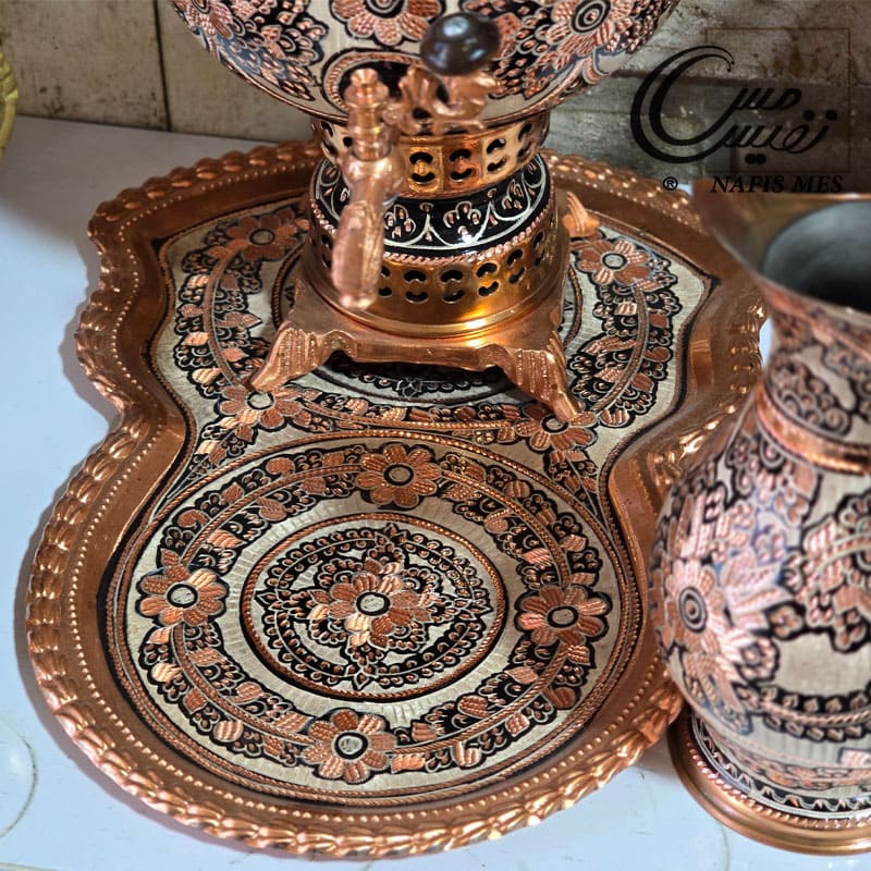 Alternative view of سماور نقره کوب مسی با سرویس کامل ساخت زنجان