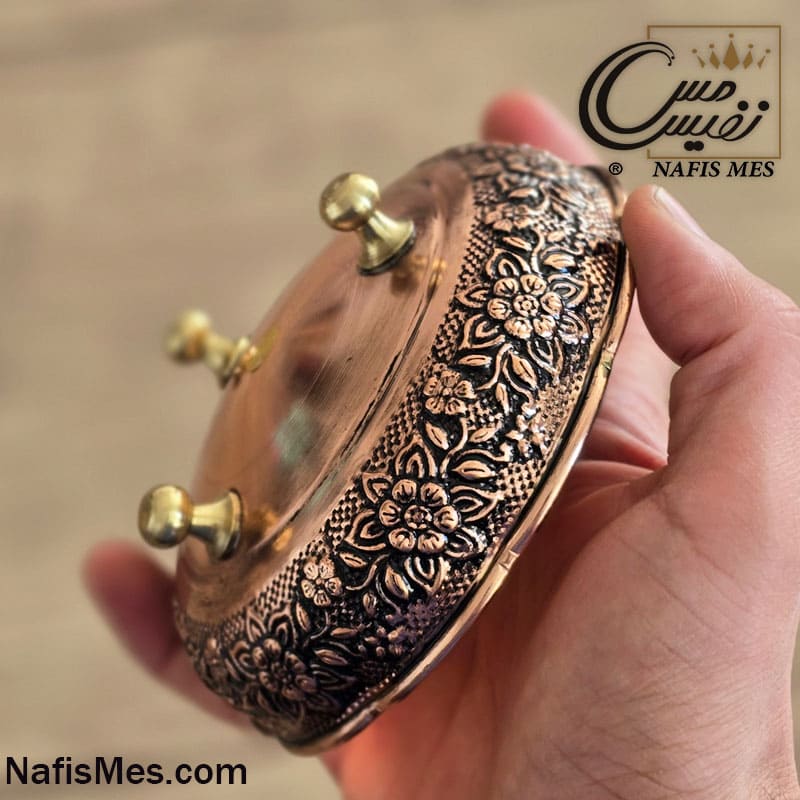 Alternative view of هفت سین مسی سه پایه کوتاه لب چین طرح رزگلد نفیس ( ست 6 تایی )