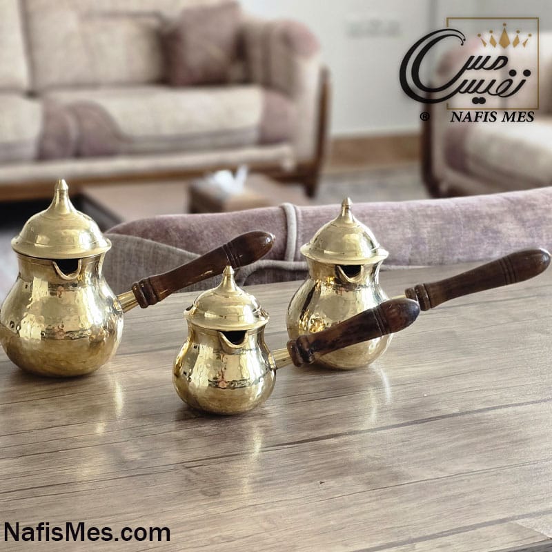قهوه جوش برنجی دسته چوبی اعلا ( بسیار سنگین و با کیفیت )
