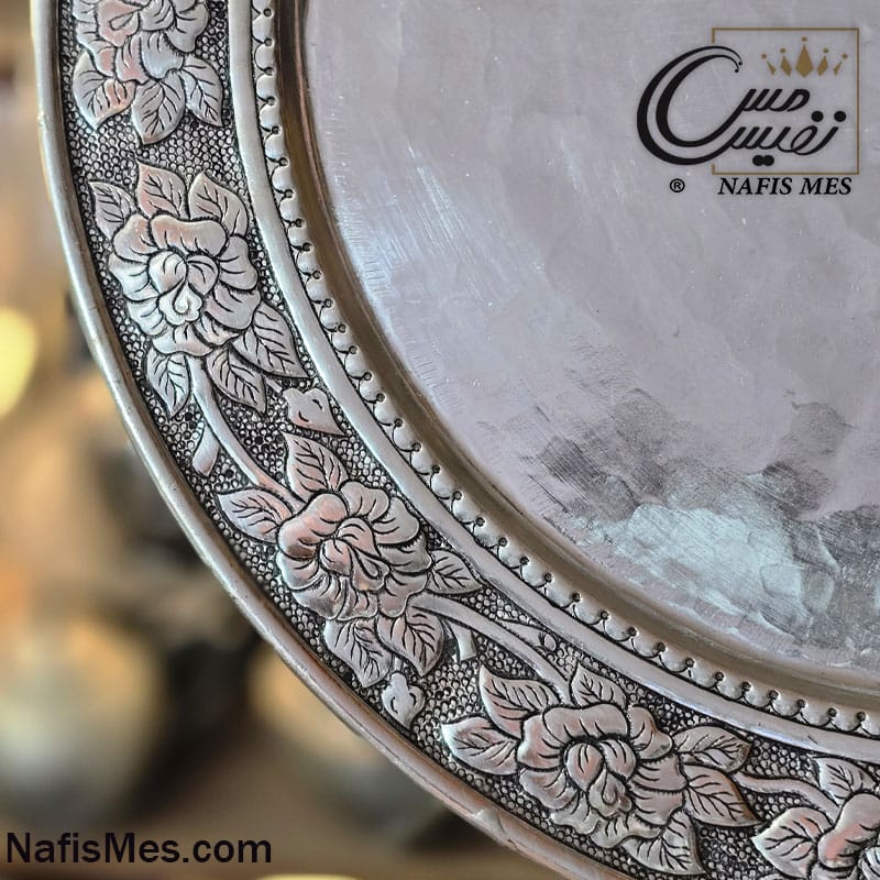 Alternative view of سینی گرد مسی دست ساز طرح ماهک ( 2 سایز )  ساخته شده از مس خالص